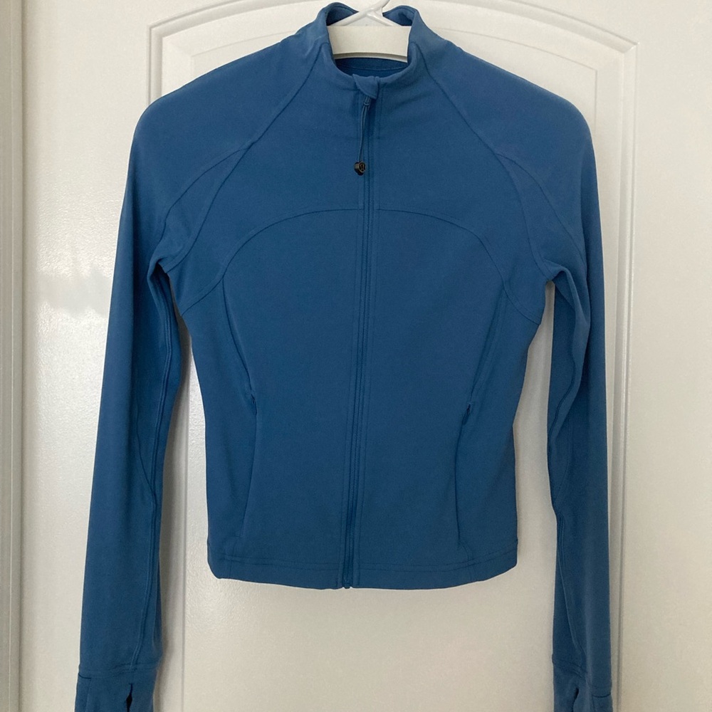 SOLD!!!lululemon cropped define Jacket